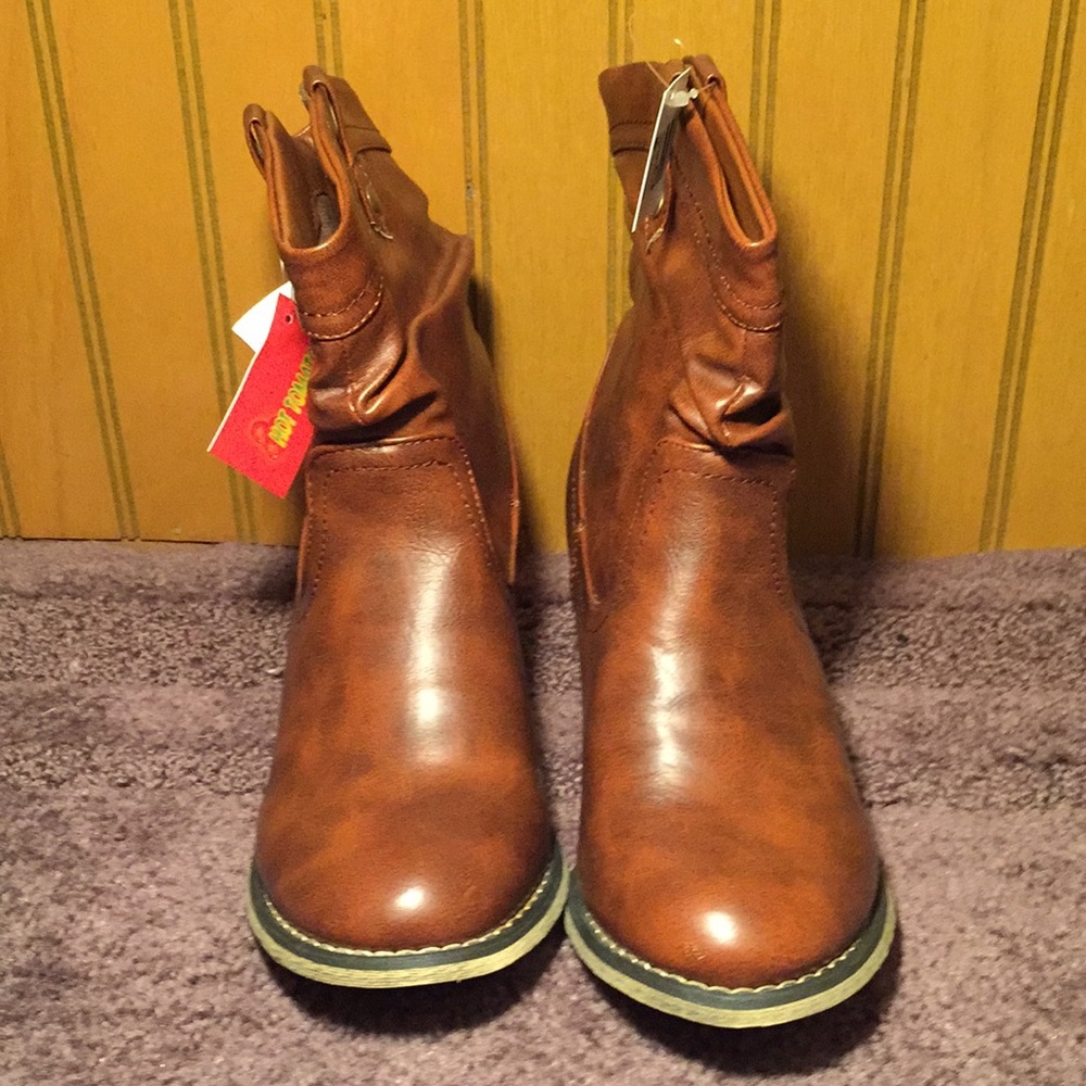 Womens heeled boots
